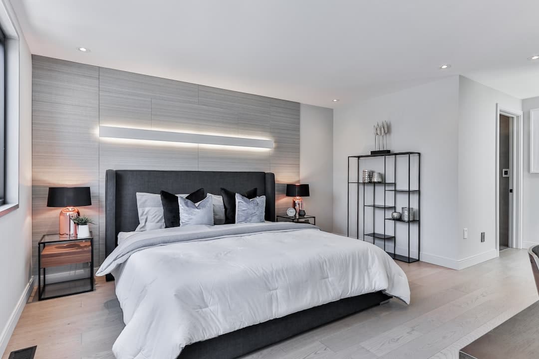 A beautifully staged vacation rental interior with coastal decor, illustrating the ReadyVaca quality standard